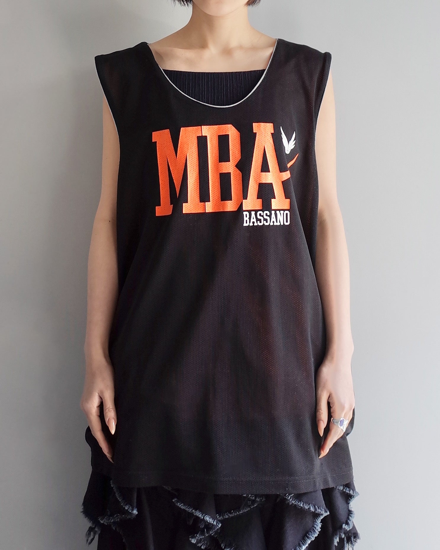 Used / REVERSIBLE BASKETBALL TANKTOP