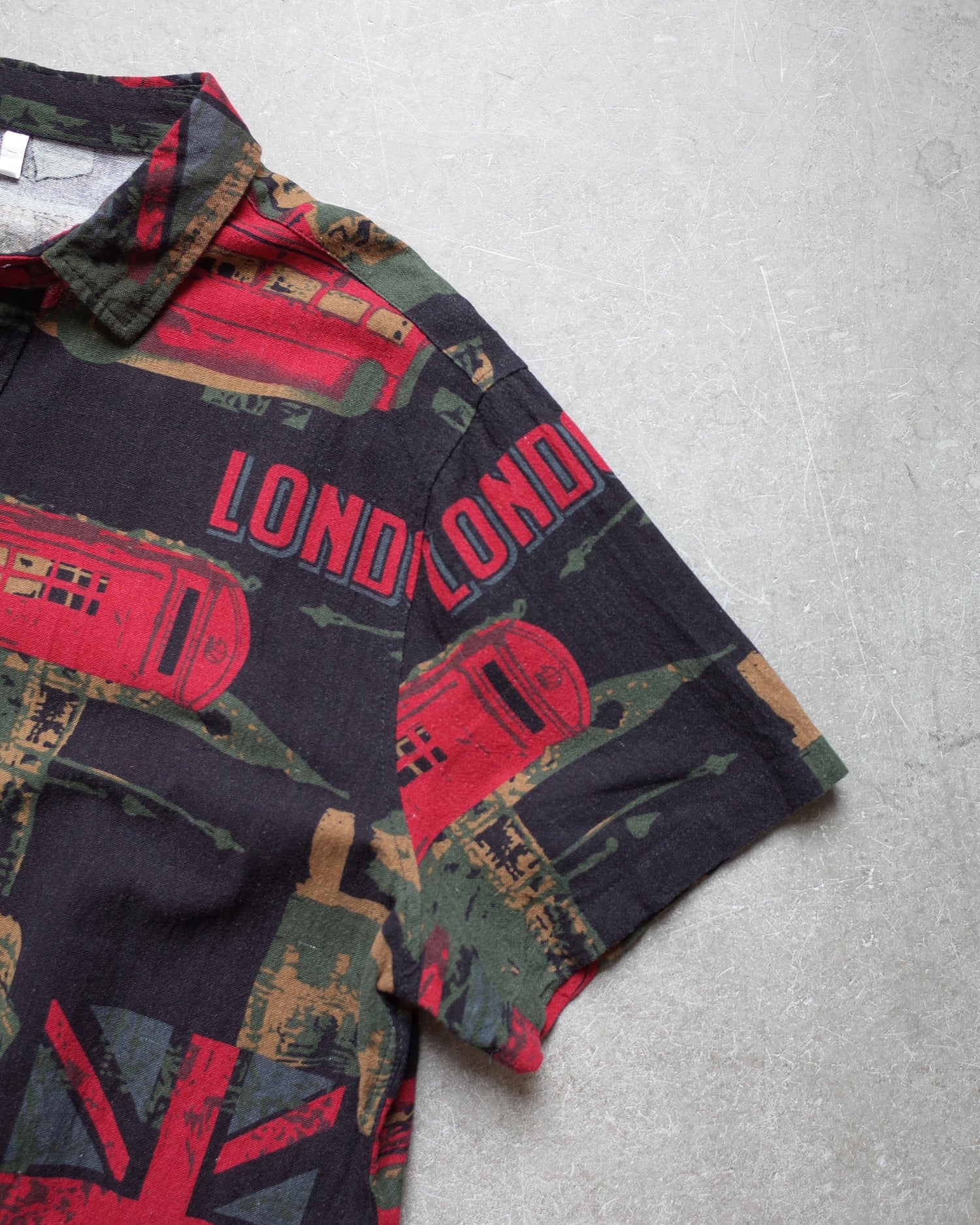 Used / HALF SLEEVE SHIRT