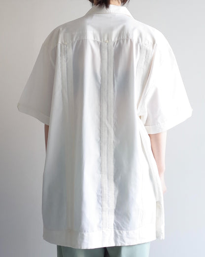 Used / SHORTS SLEEVE EMBROIDERY SHIRT