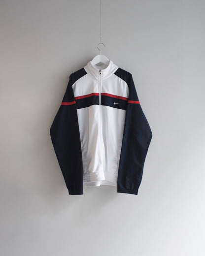 Used / NIKE TRACK JACKET