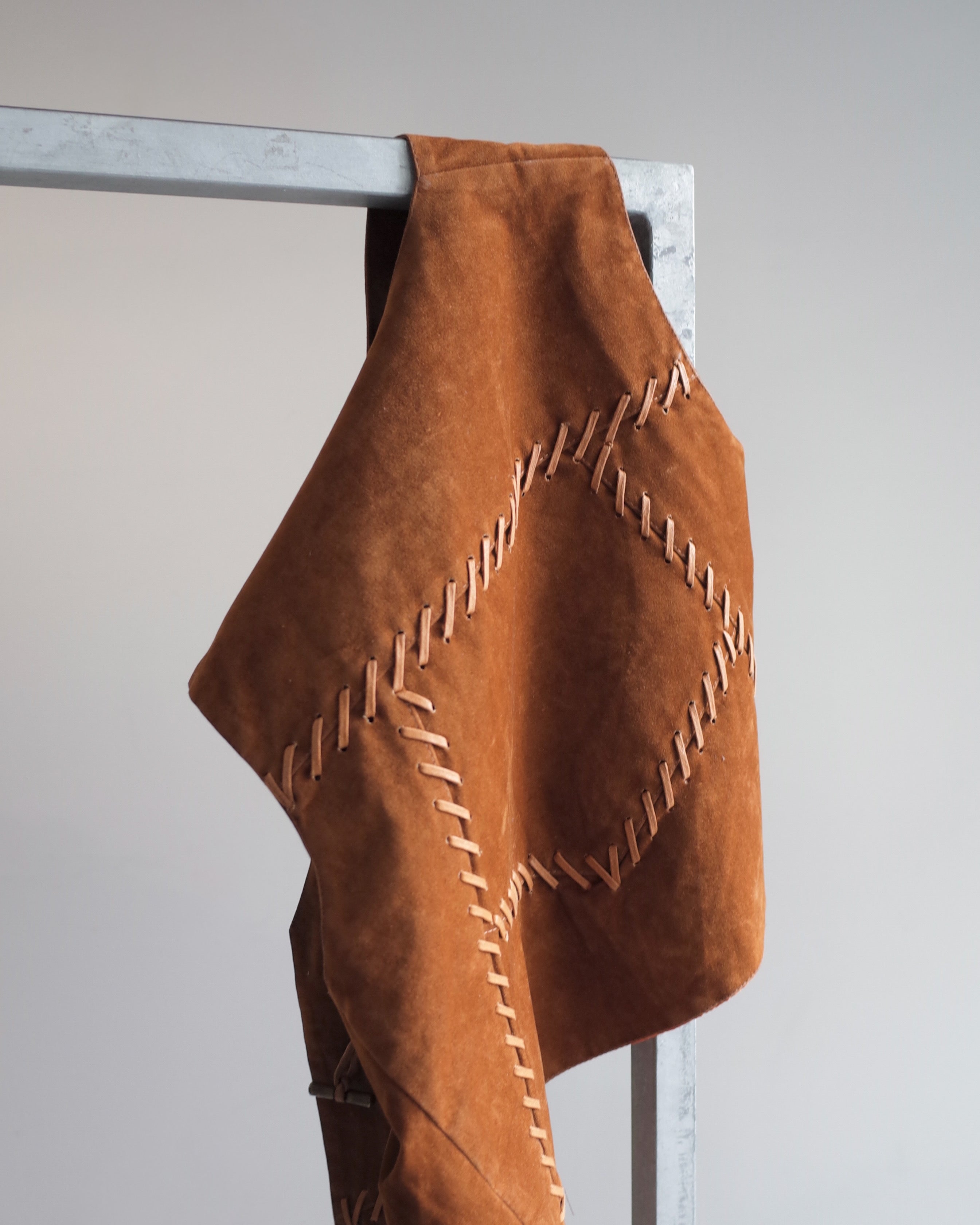 Used / LEATHER SHORT VEST