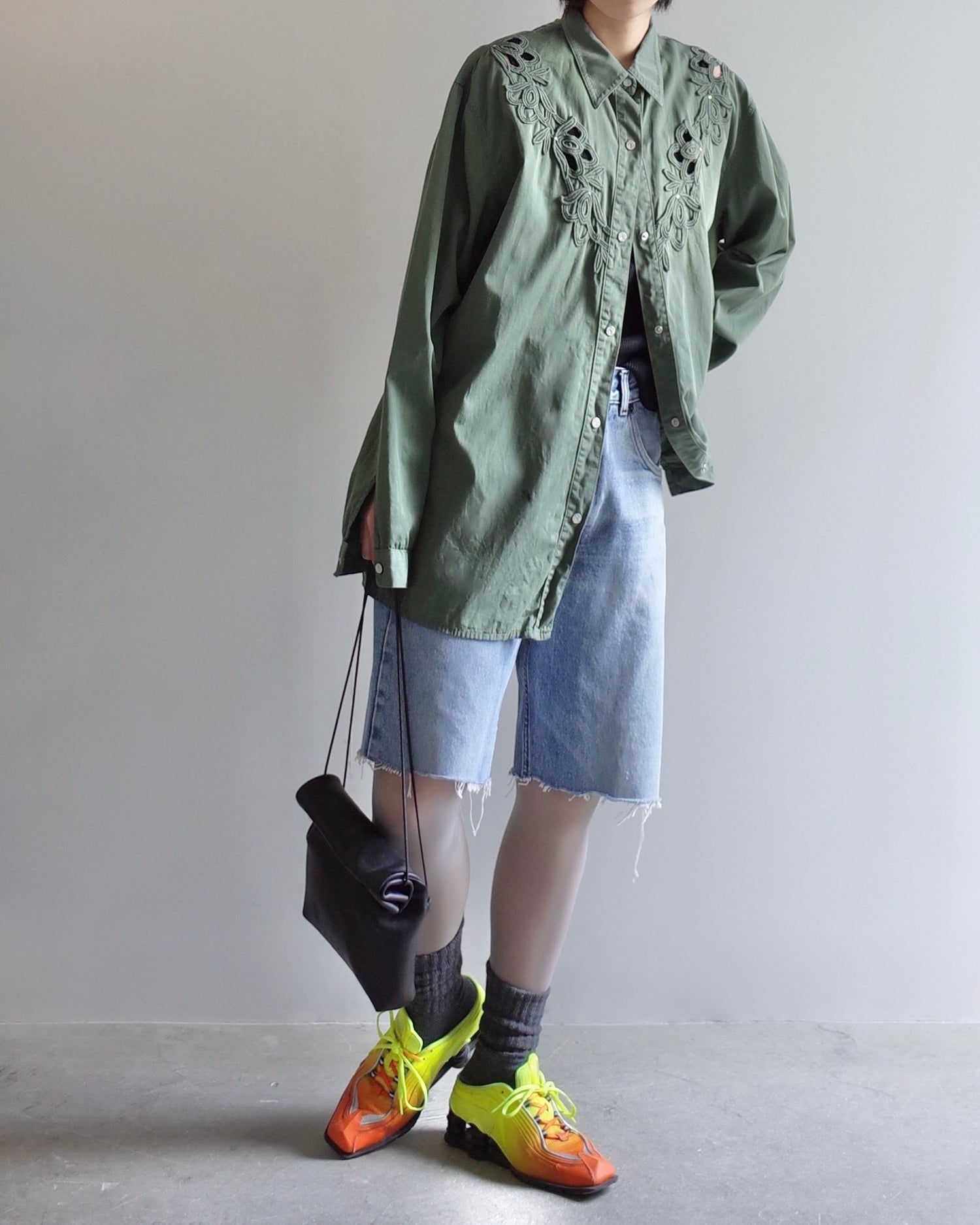 Used / EMBROIDERY COTTON SHIRT