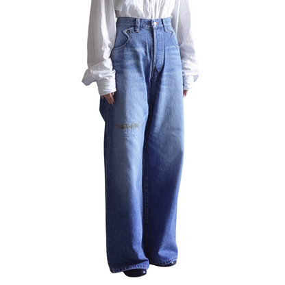 DISTRESSED LOVELY JEANS