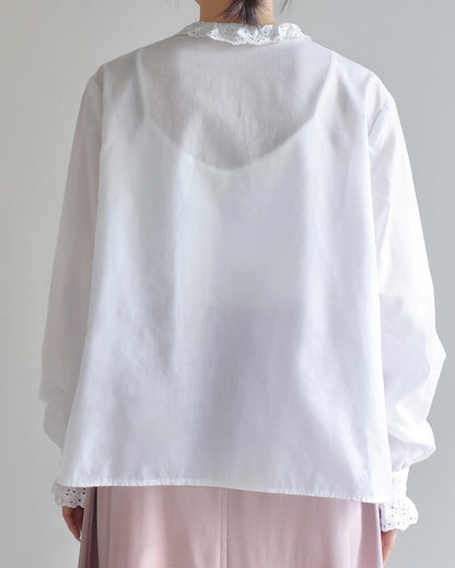 Used / COTTON LACE BLOUSE