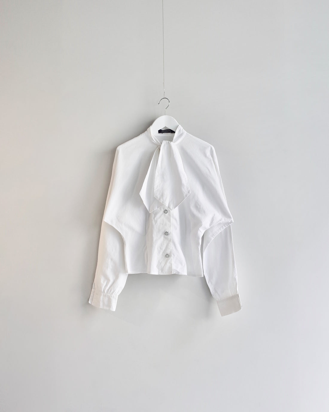 Used / Weekend Max Mara BOW TIE SHIRT