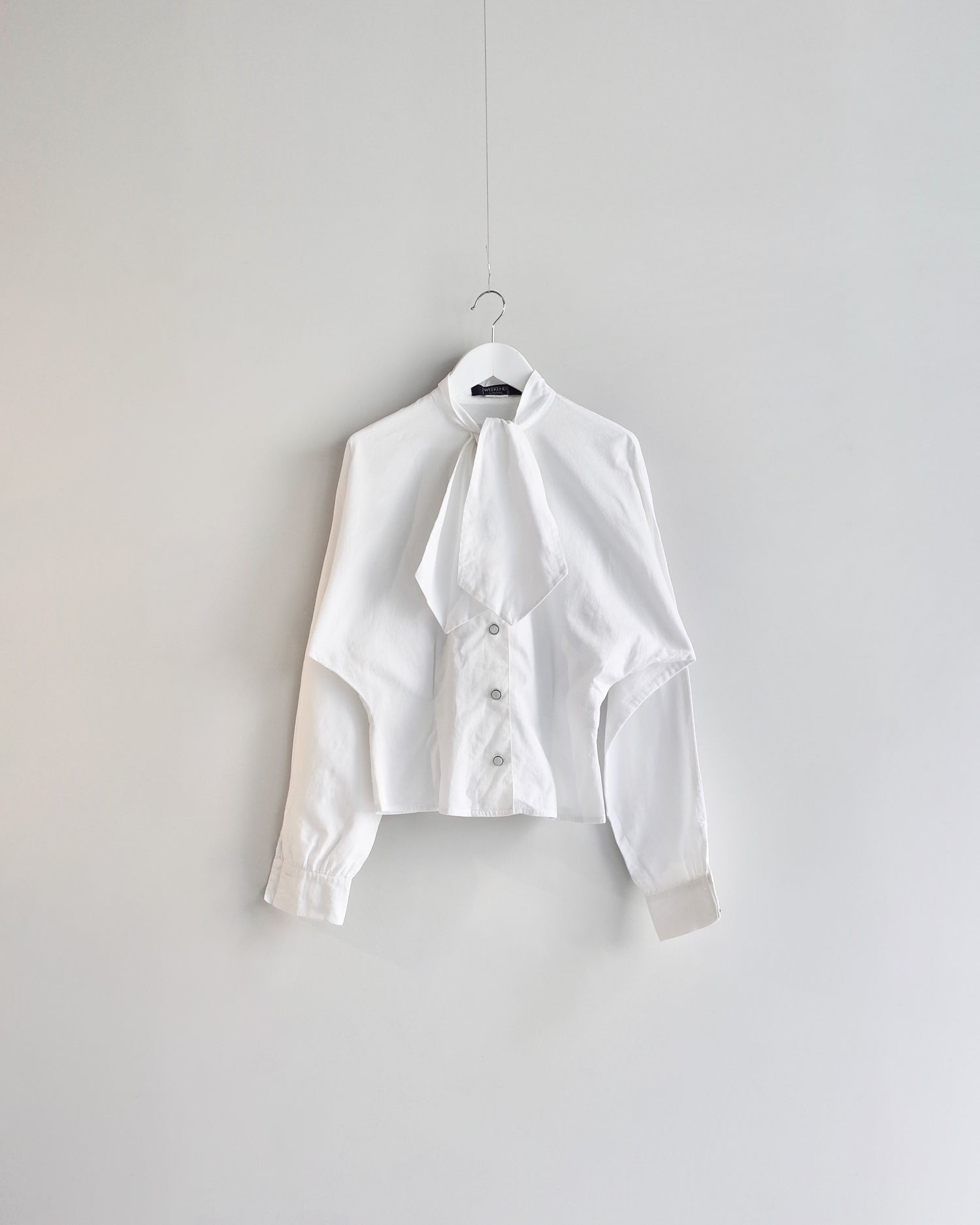 Used / Weekend Max Mara BOW TIE SHIRT