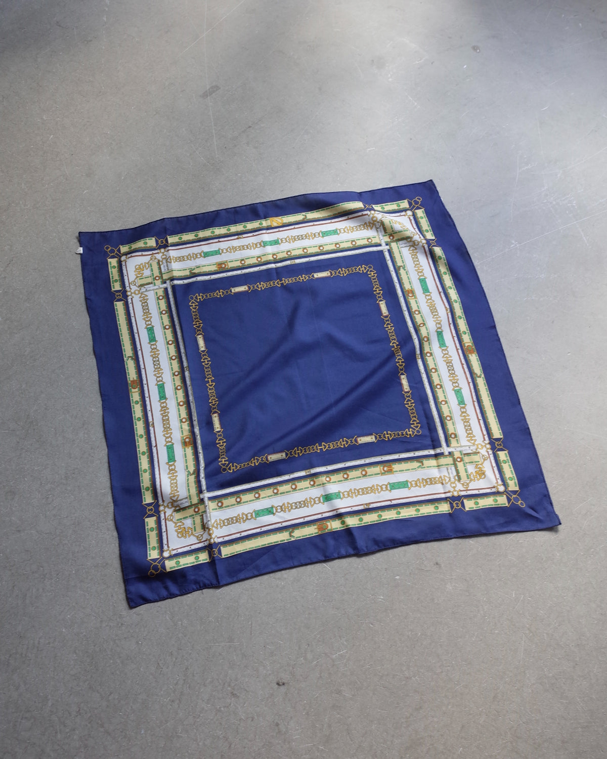 Used / SCARF