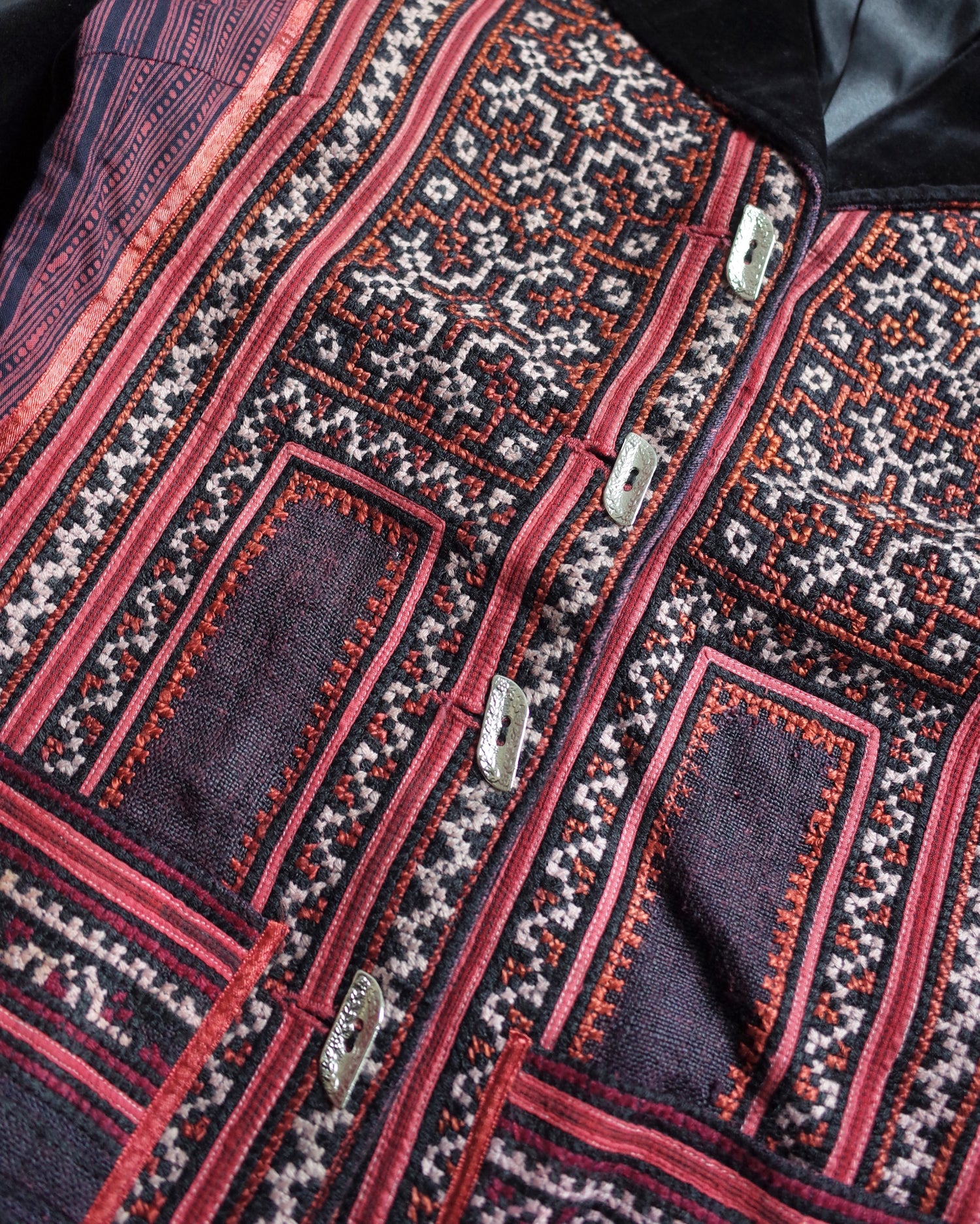 Used / ETHNIC PATTERN VELOUR JACKET