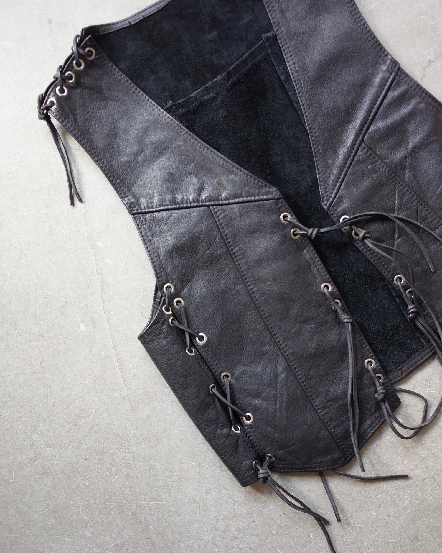 Used / RACE UP LEATHER VEST