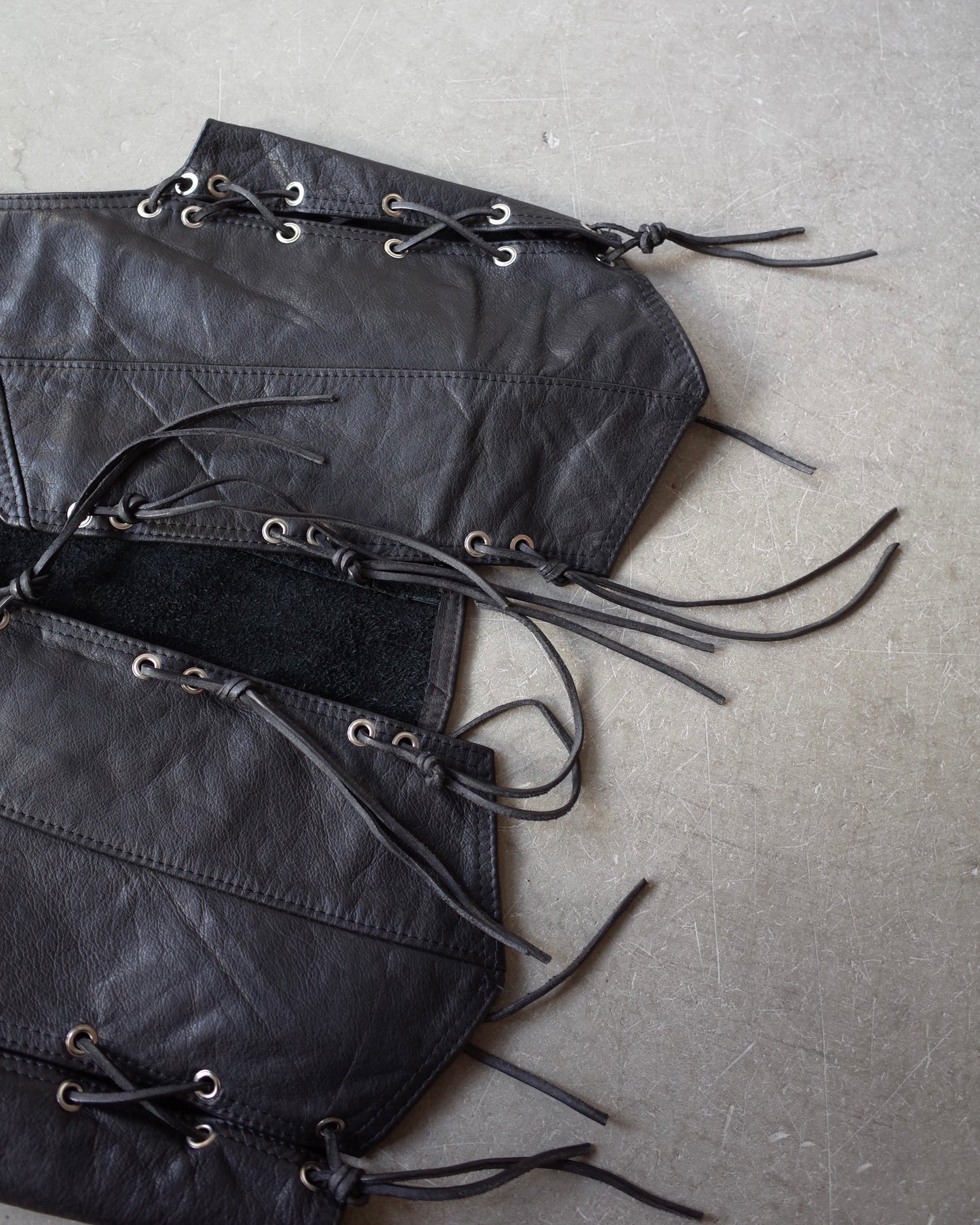 Used / RACE UP LEATHER VEST