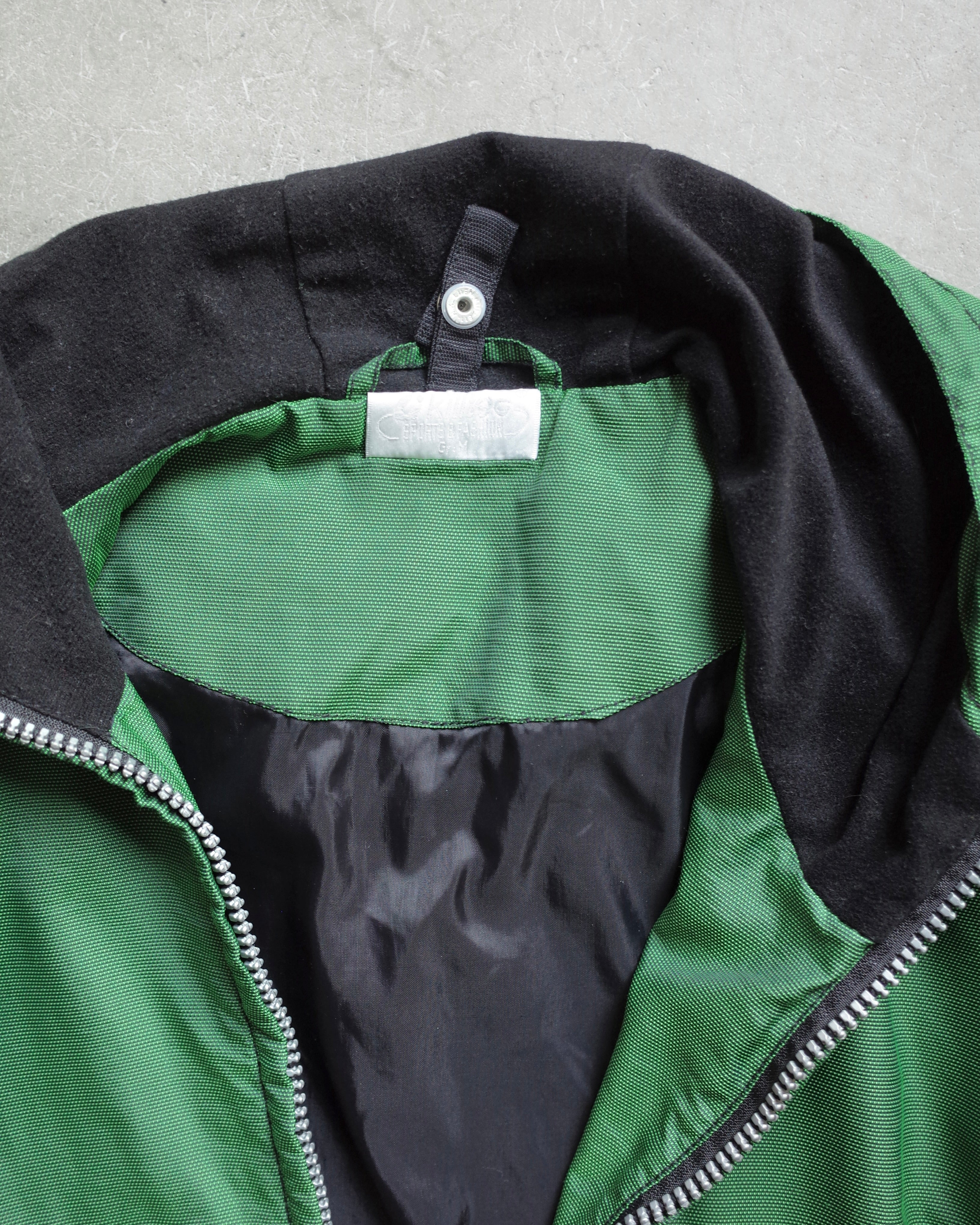 Used / KILTEC HOODED RAIN JACKET
