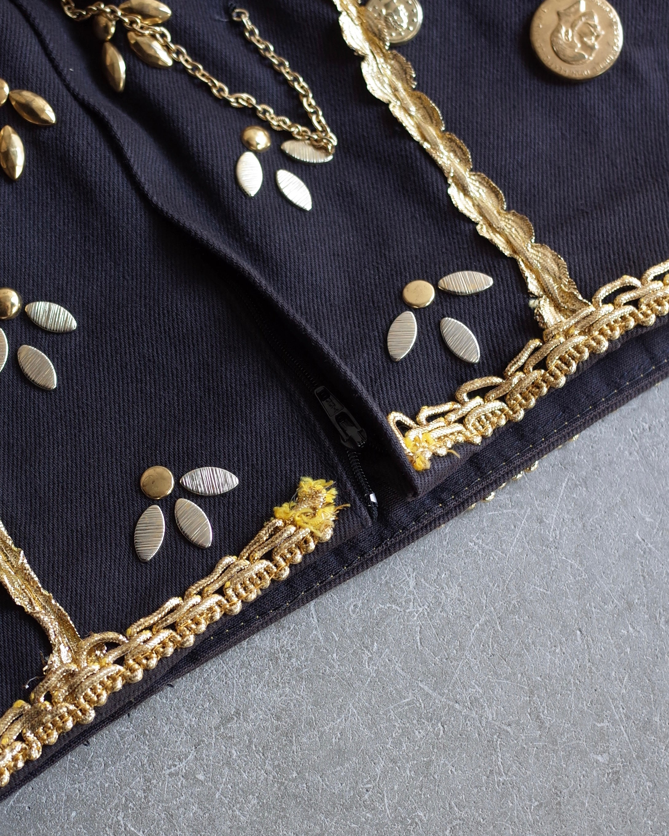 Used  / SKIRT