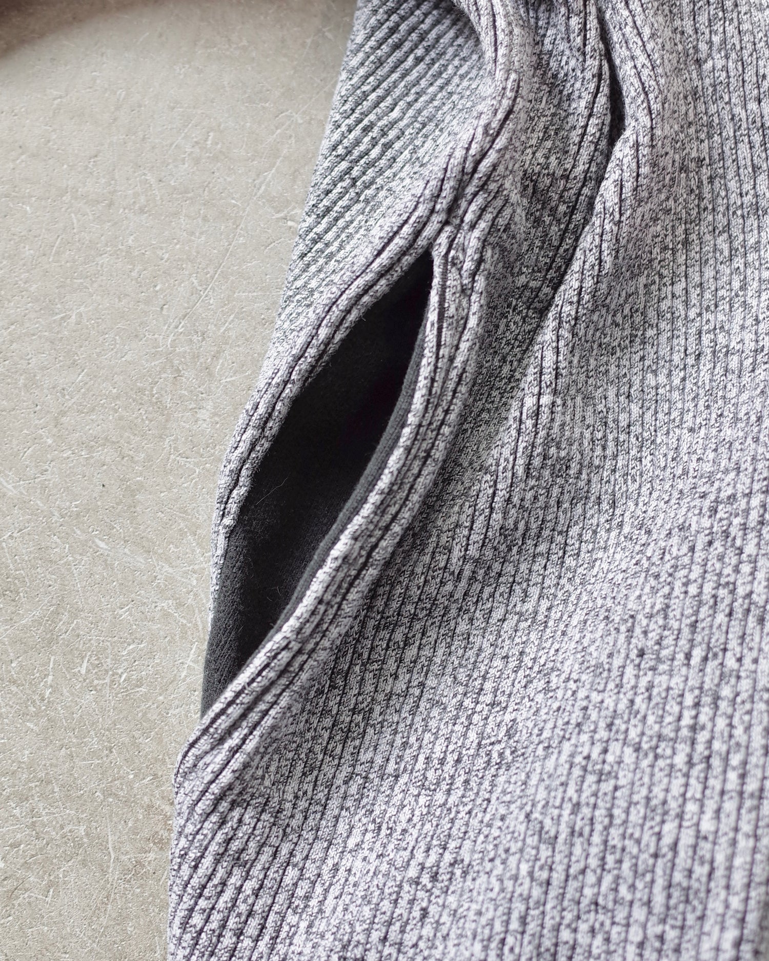 Used / champion ZIP TOPS