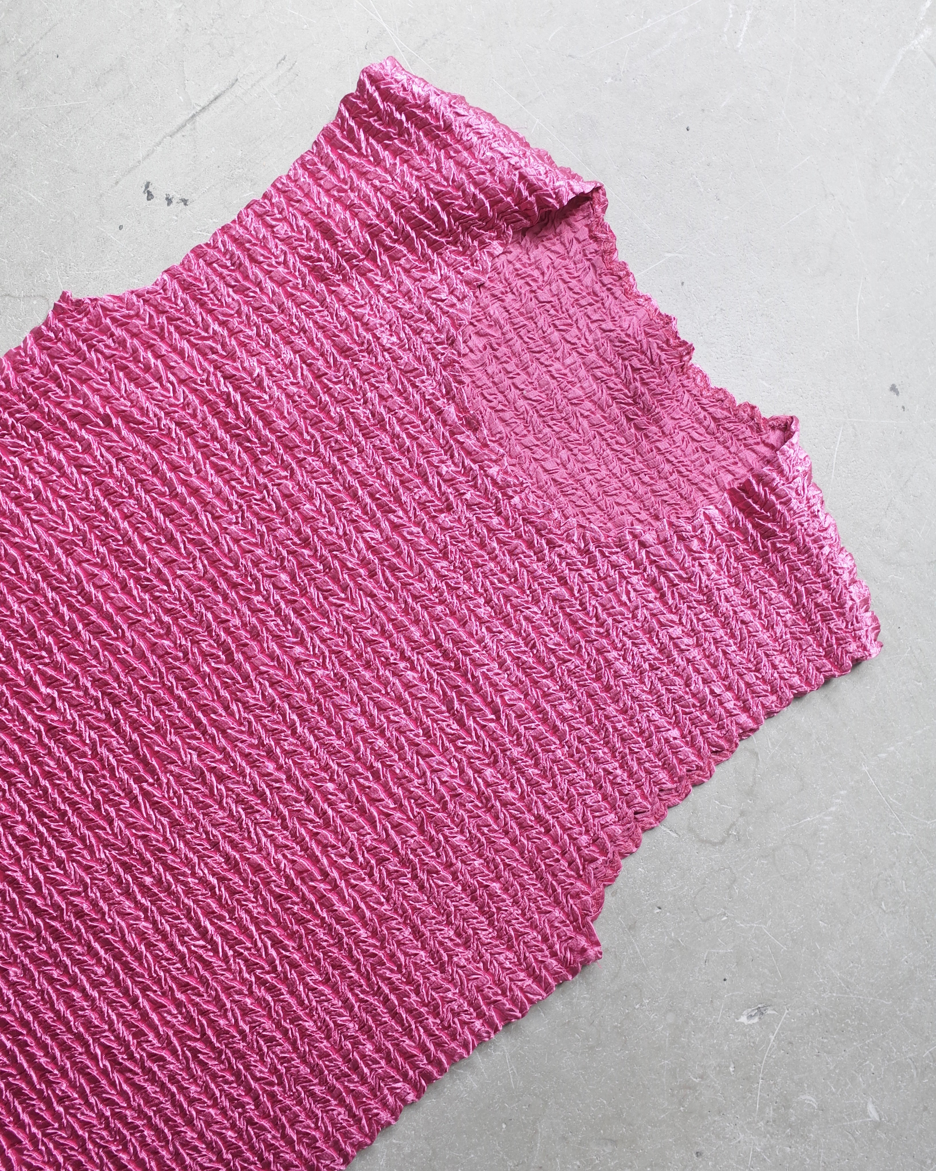 Used / PLEATS VEST