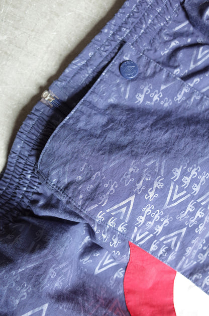 Used / unbro NYLON JACKET