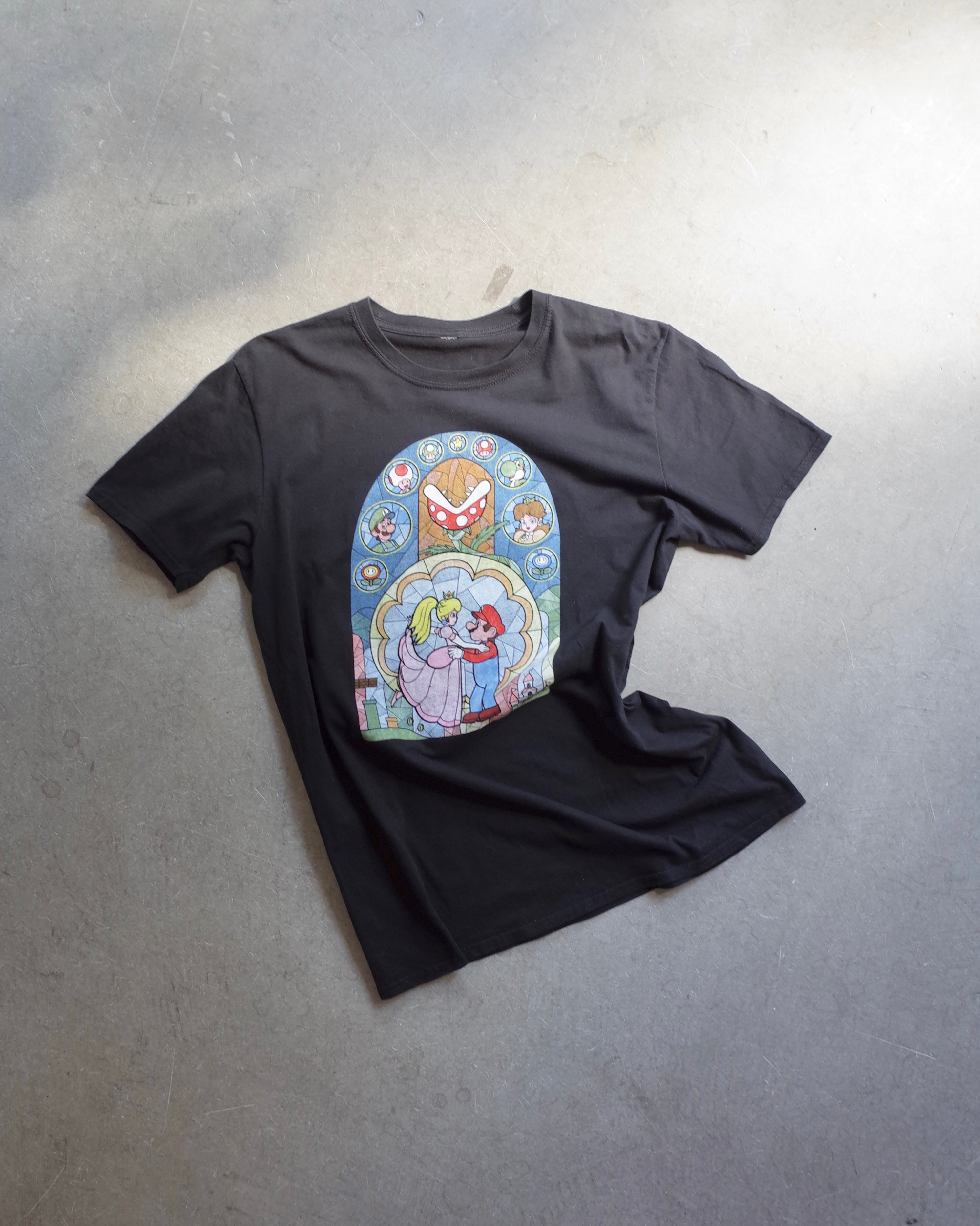Used /  CHARACTER T-SHIRT