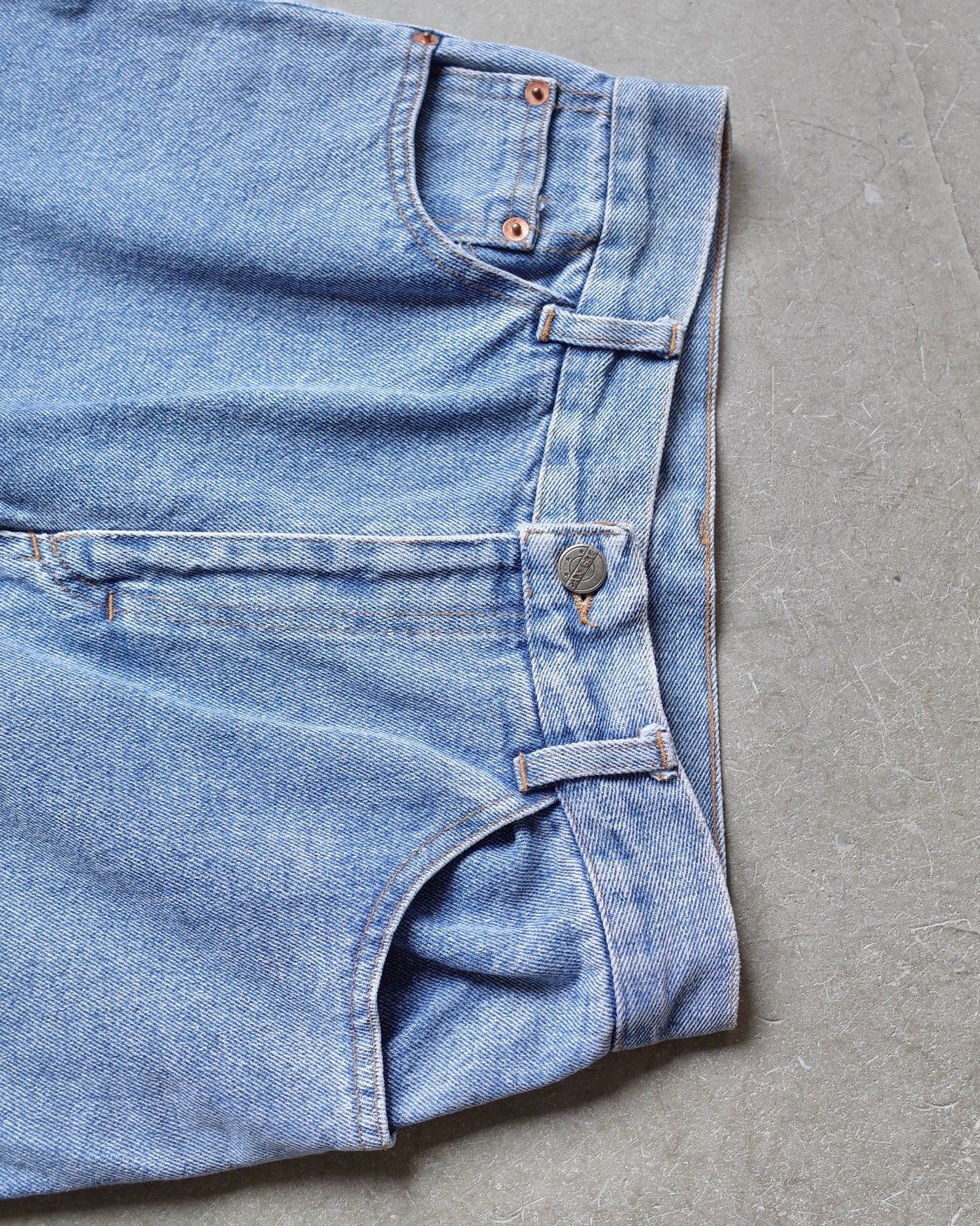 Used  / TAPERED DENIM PANTS