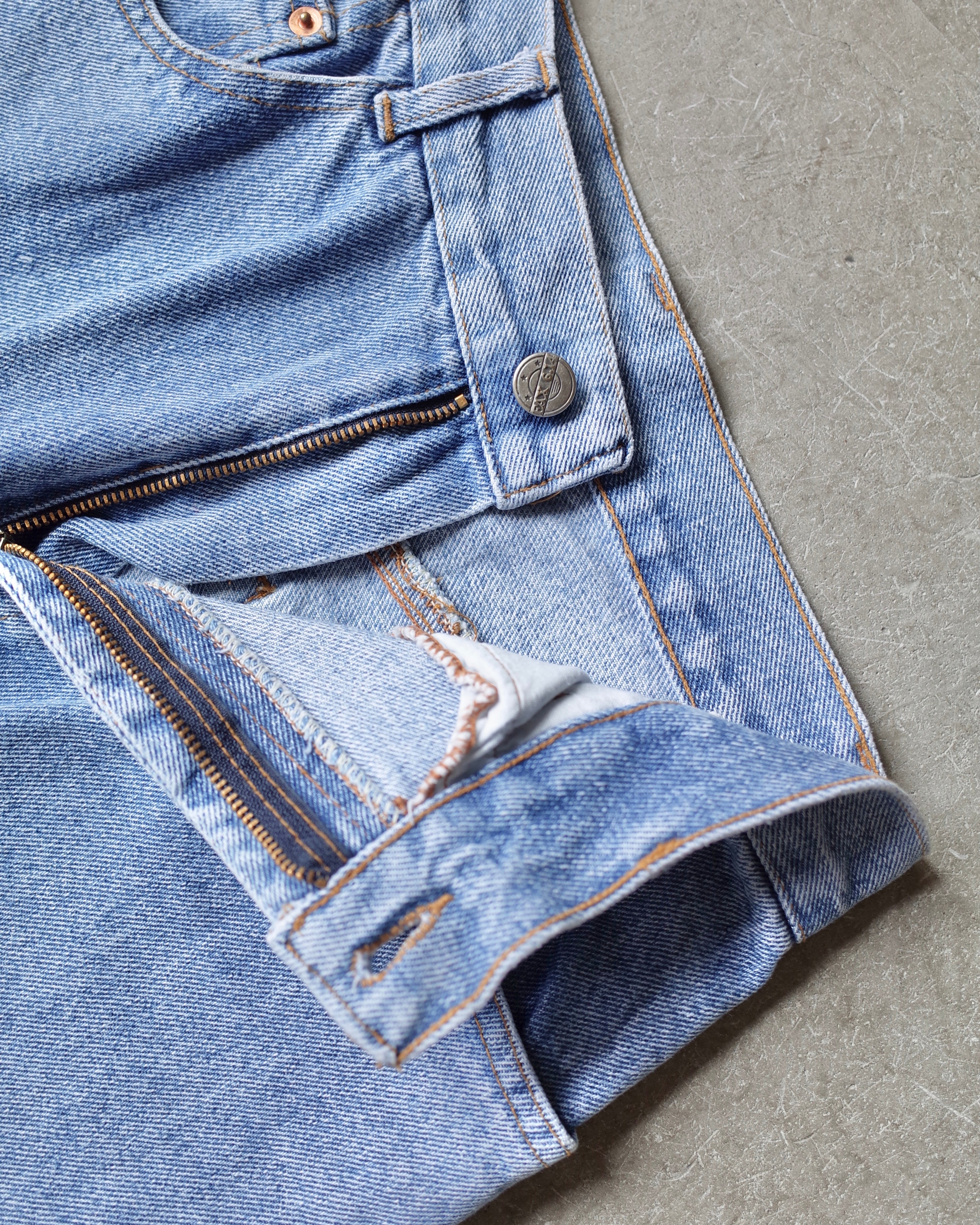 Used  / TAPERED DENIM PANTS