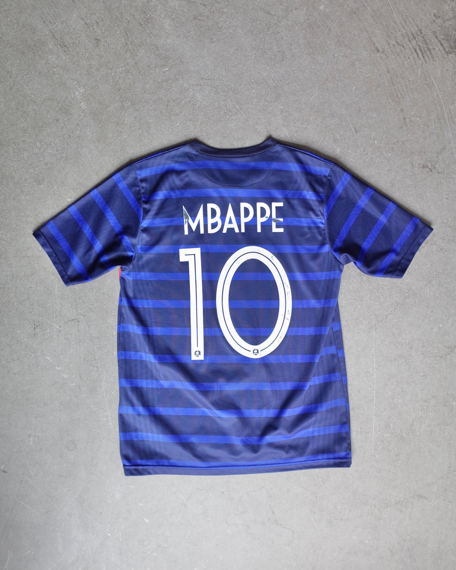 Used / 2020s NIKE KYLIAN MBAPPÉ FRANCE 10 REPLICA JERSEY