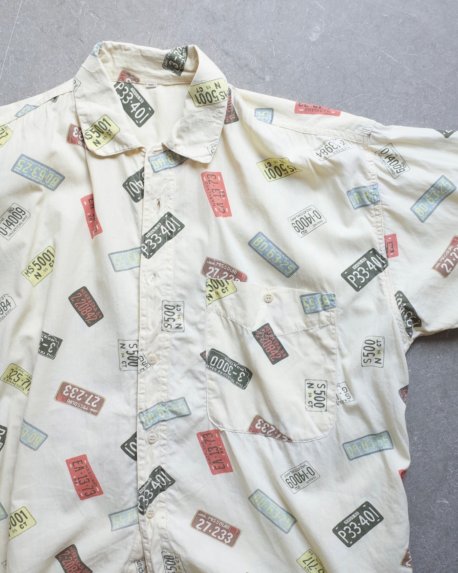 Used / HALF SLEEVE SHIRT