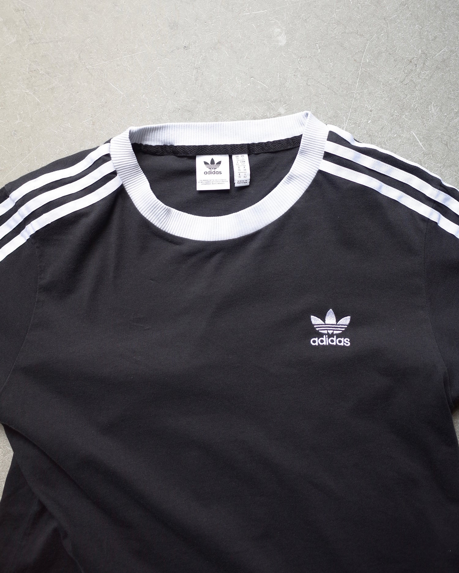 Used / adidas T-SHIRT