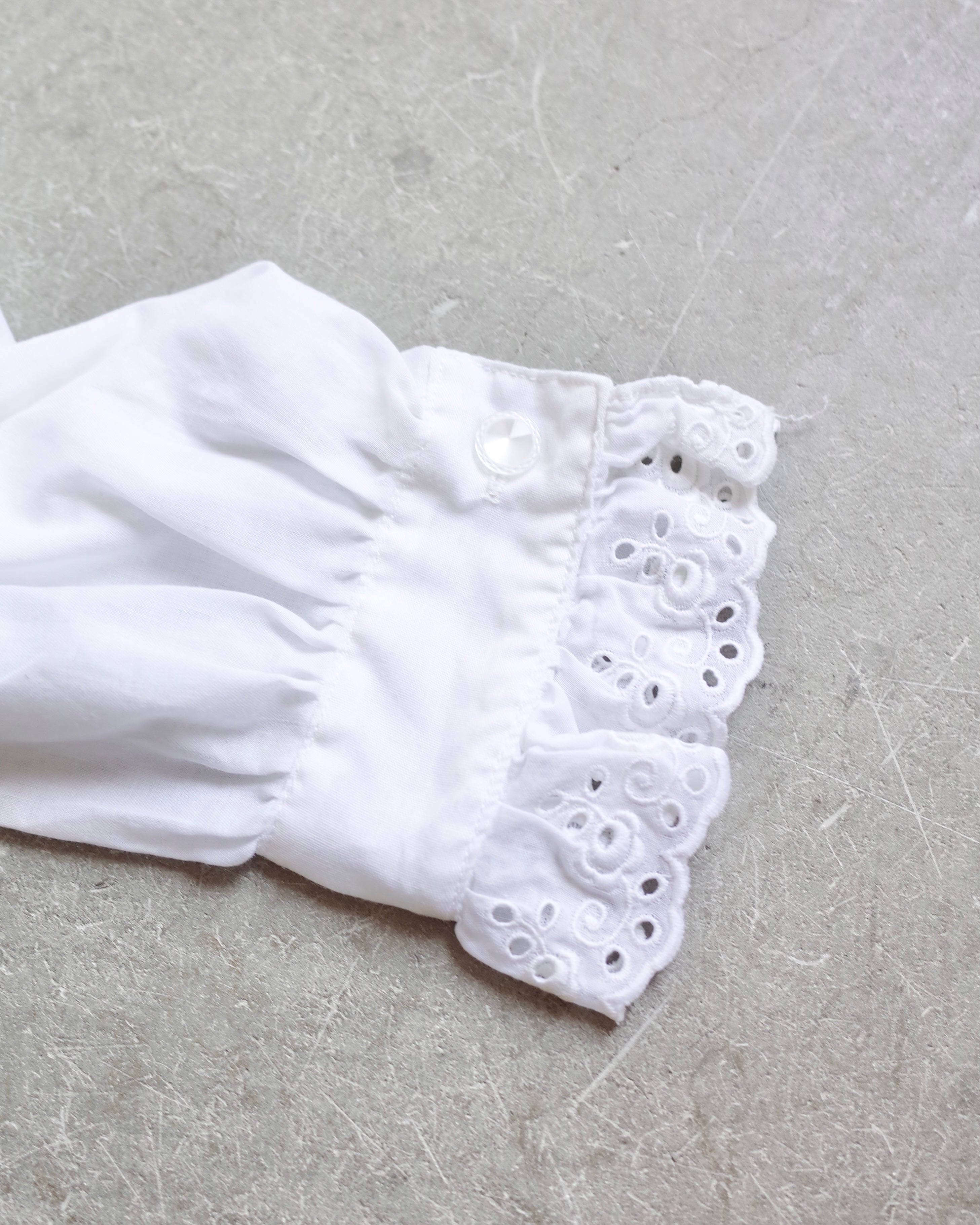 Used / COTTON LACE BLOUSE