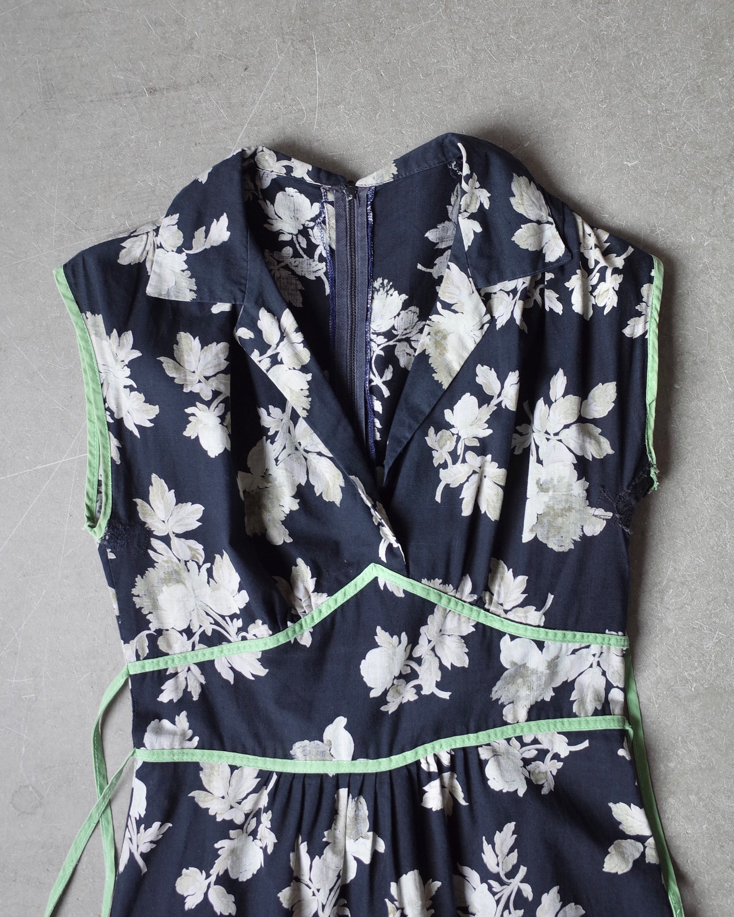 Used / HANDMADE SLEEVELESS ONEPIECE