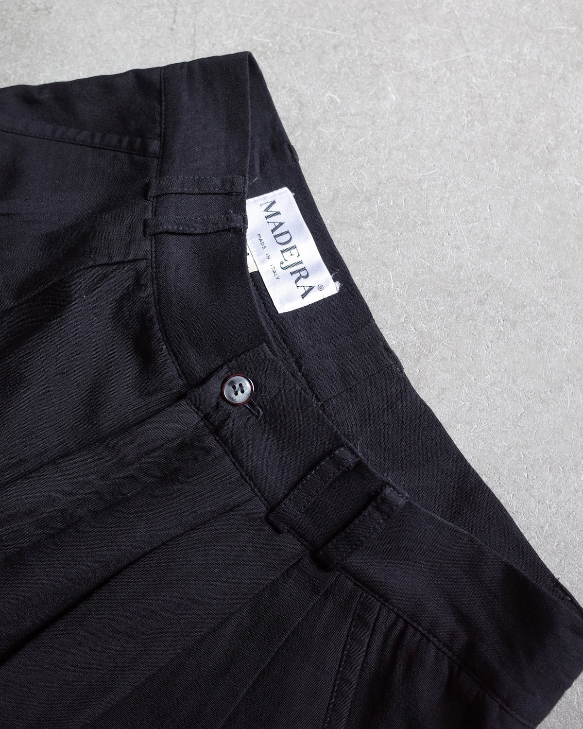 Used / WOOL TAPERED PANTS