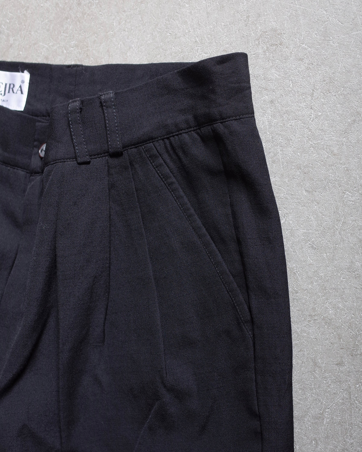 Used / WOOL TAPERED PANTS