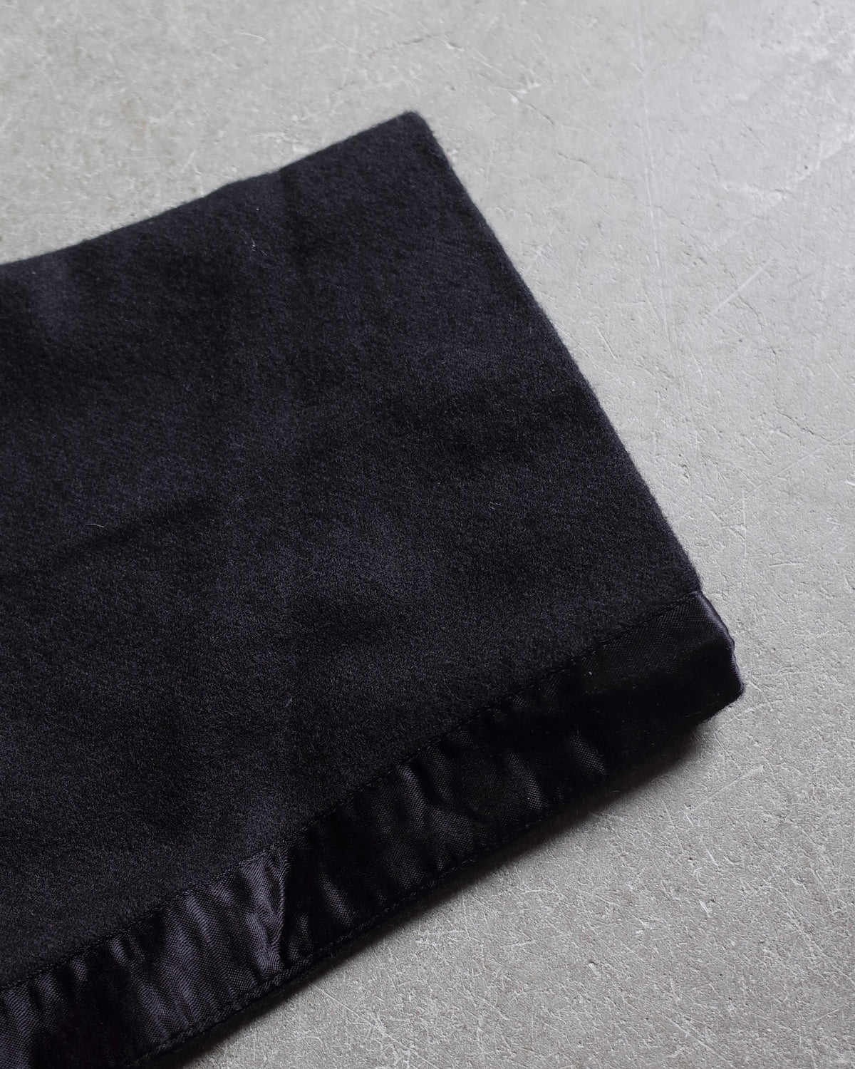 Used / LINE PANTS