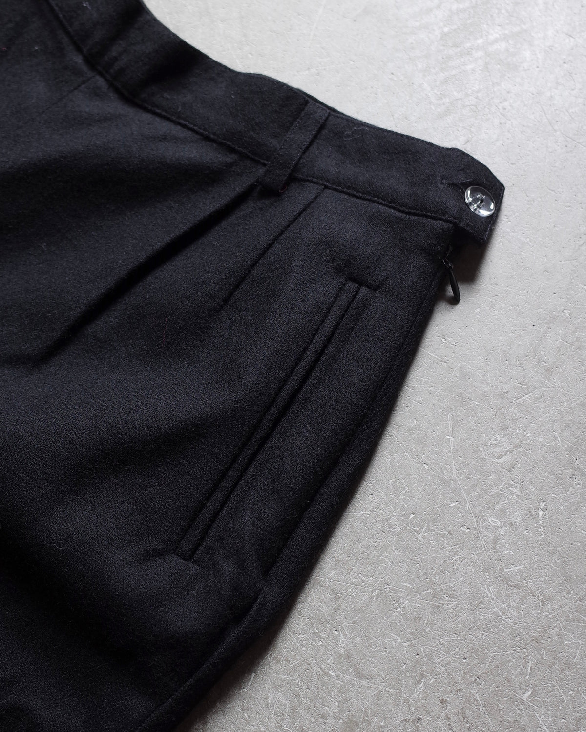 Used / WOOL TAPERED PANTS