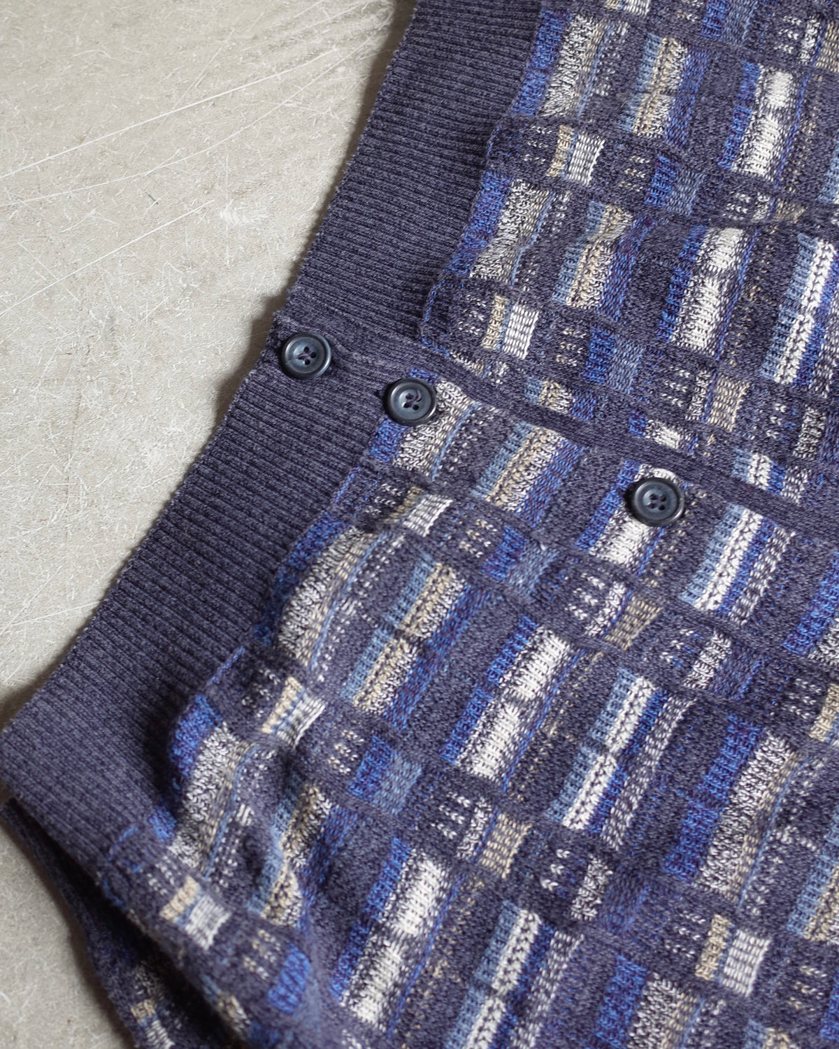 Used / VNECK CARDIGAN