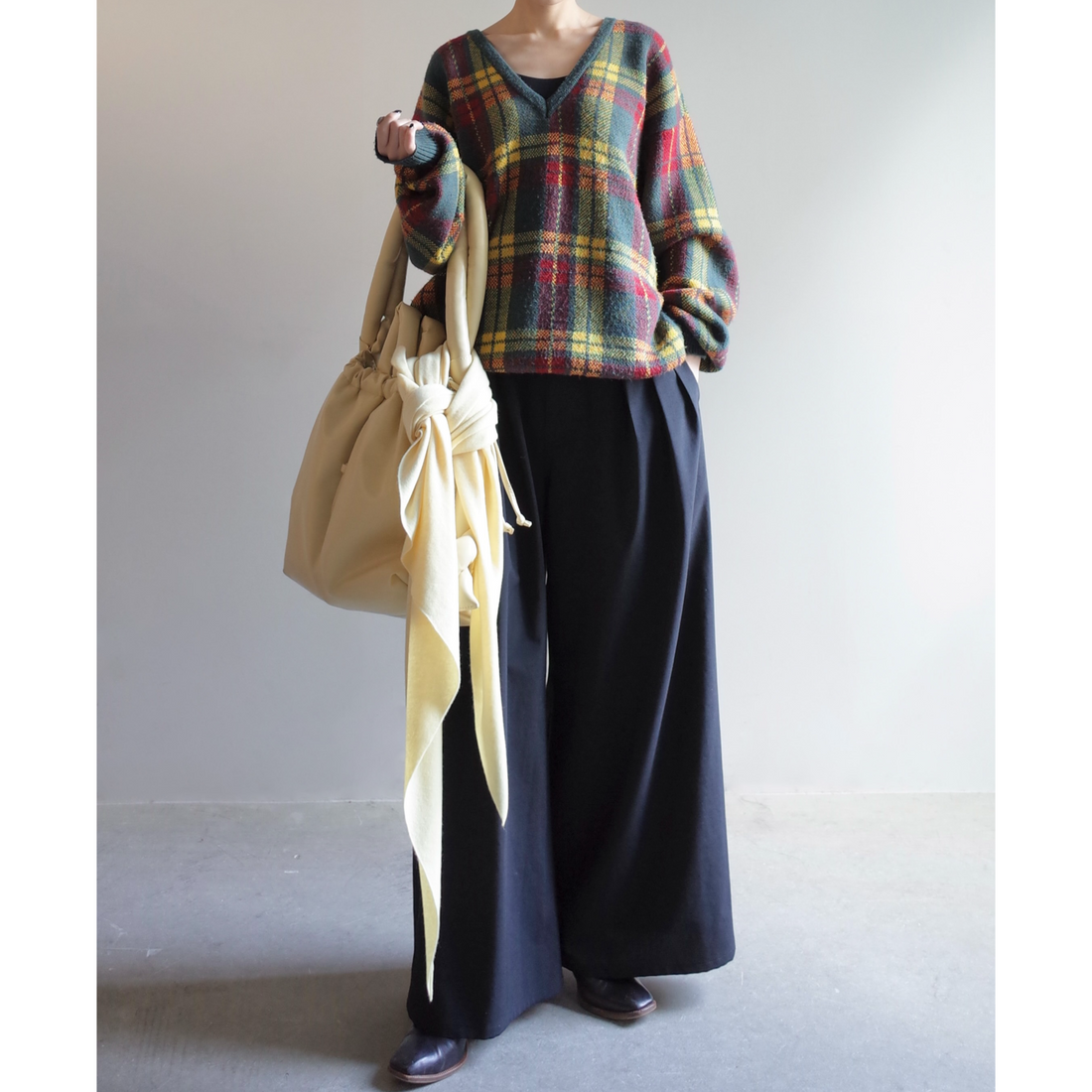 Used / V NECK KNIT PULLOVER