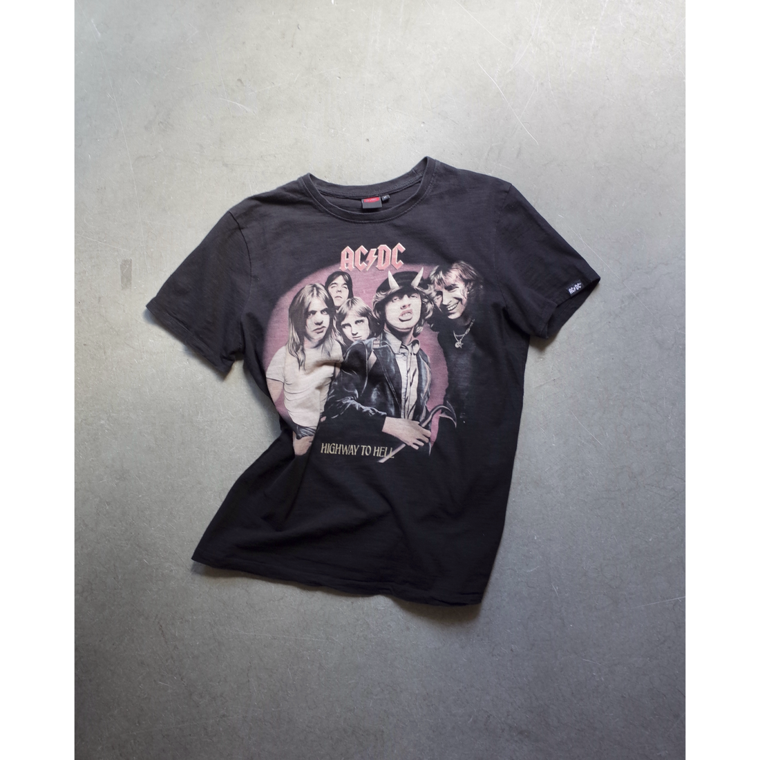 Used /  ROCK T-SHIRT