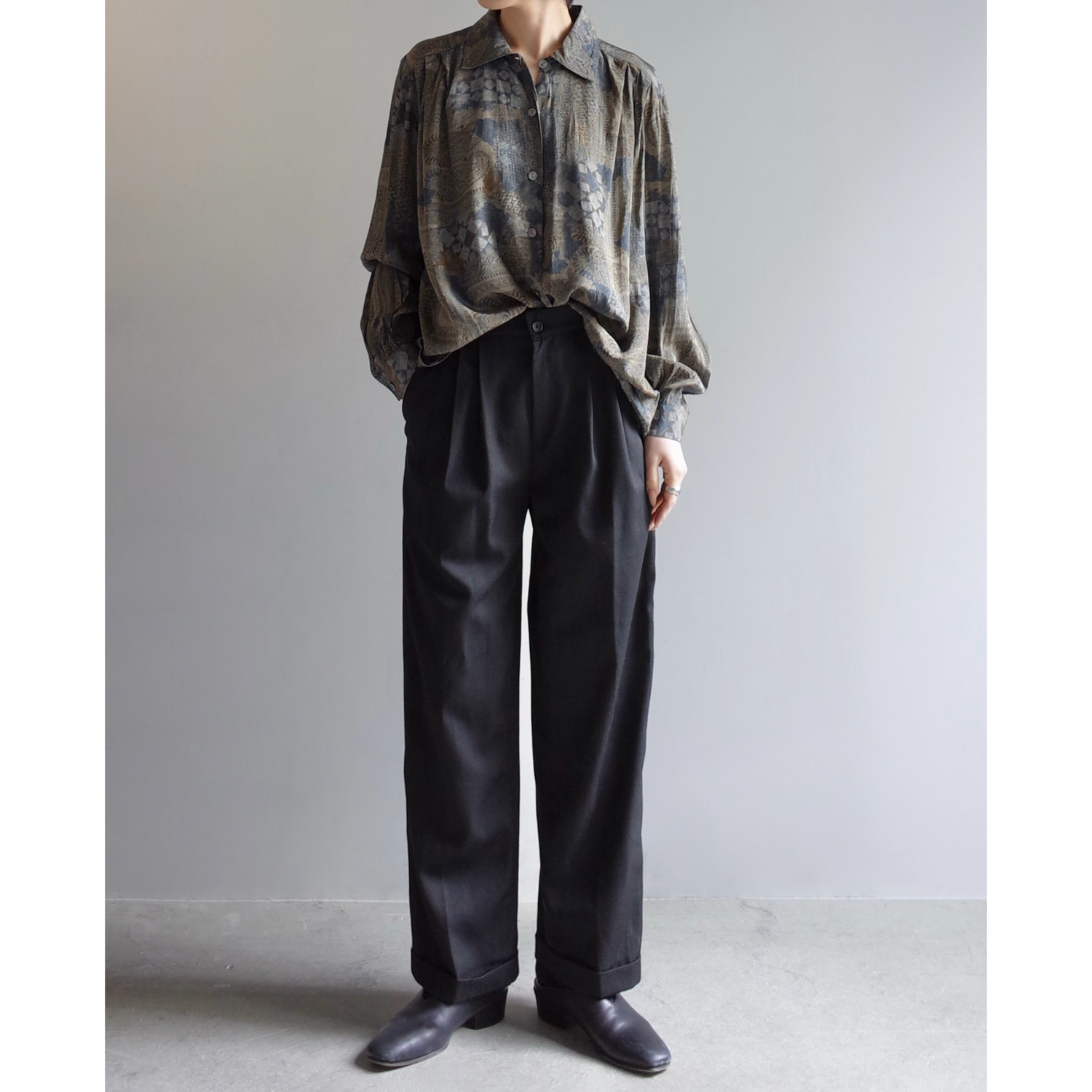 Used  / TWOTUCK TAPERED PANTS