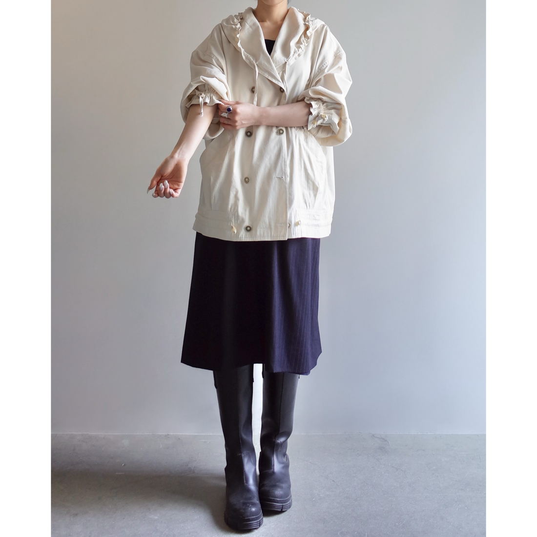 Used / BACK PLEATS MIDI SKIRT