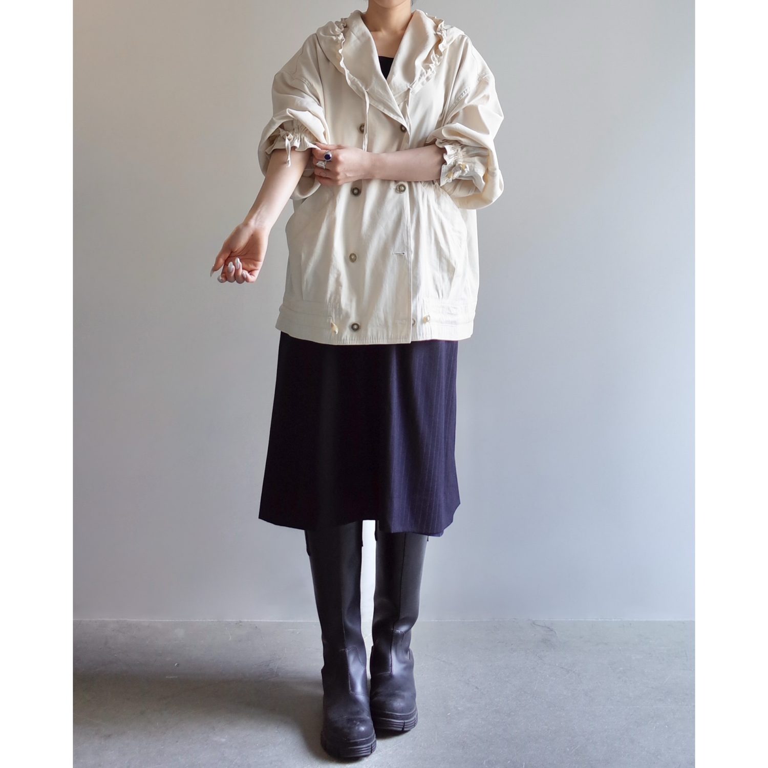 Used / BACK PLEATS MIDI SKIRT