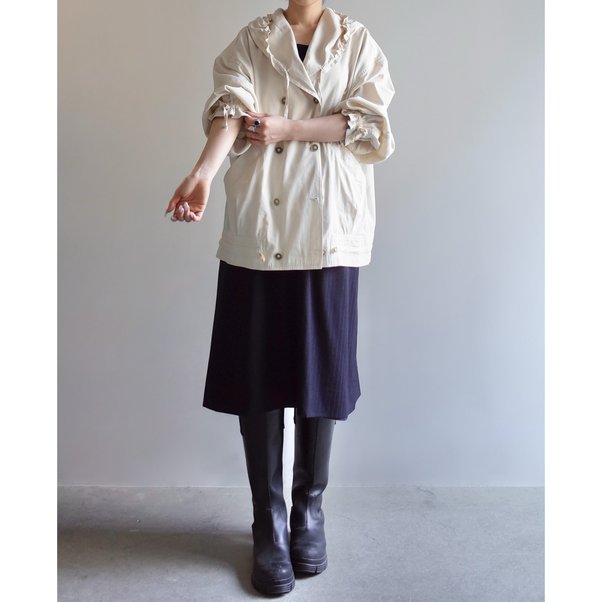 Used / BACK PLEATS MIDI SKIRT