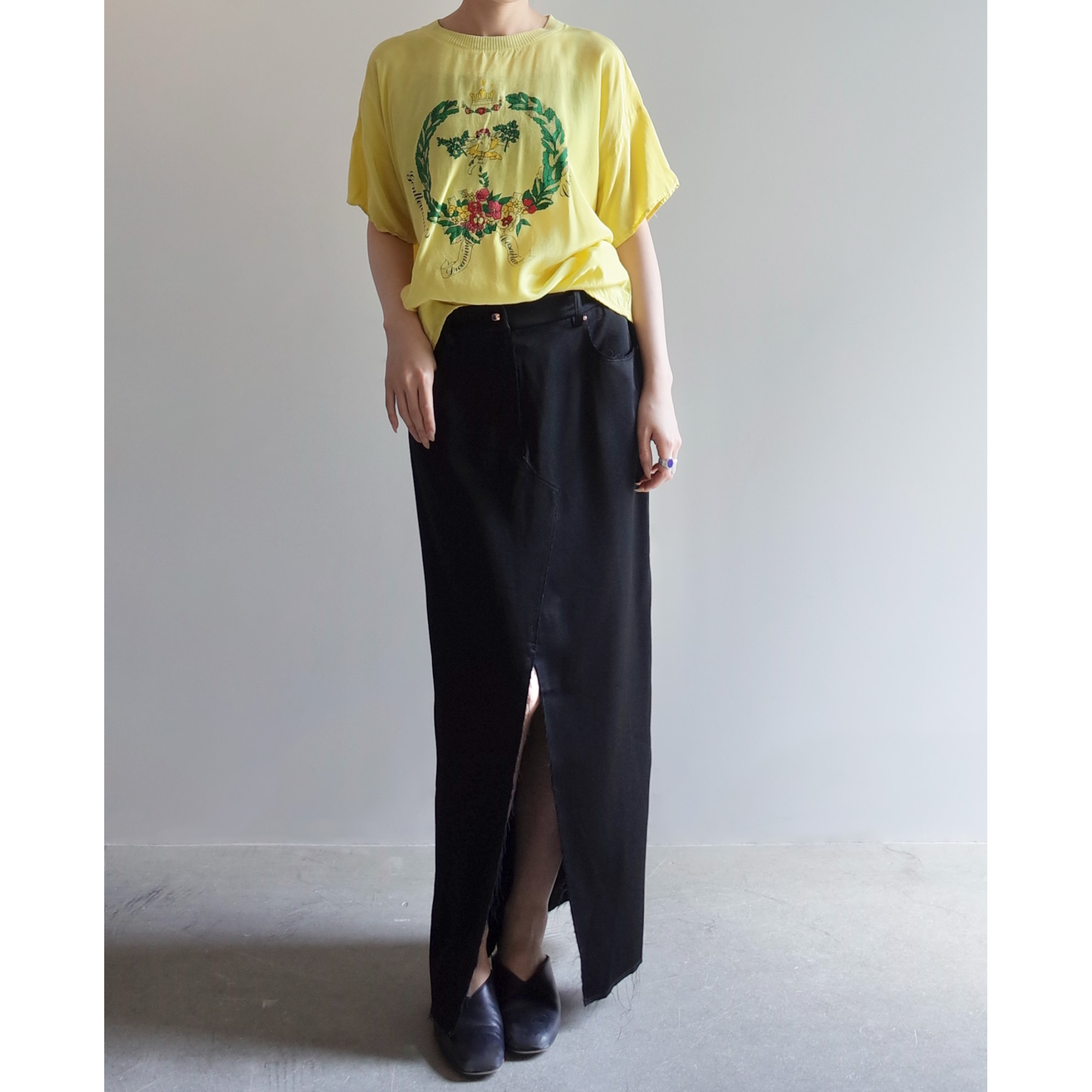 Used / HALF SLEEVE T-SHIRT
