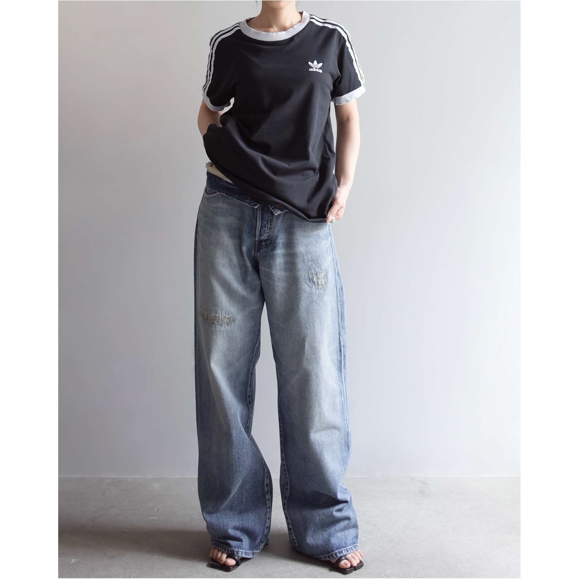 Used / adidas T-SHIRT