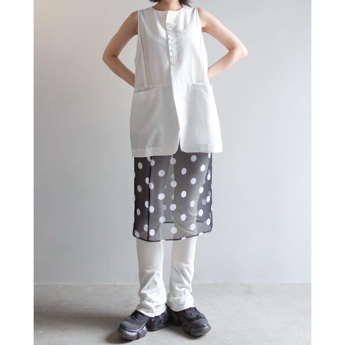DOT SHEER SKIRT