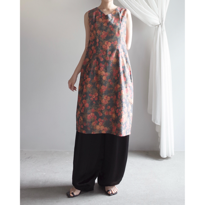 Used / HANDMADE SLEEVELES ONEPIECE