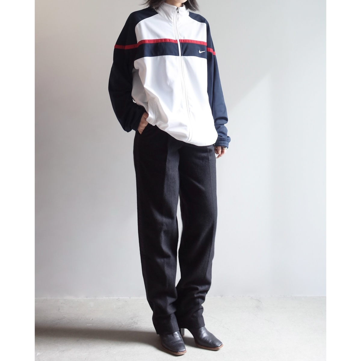 Used / LINE PANTS